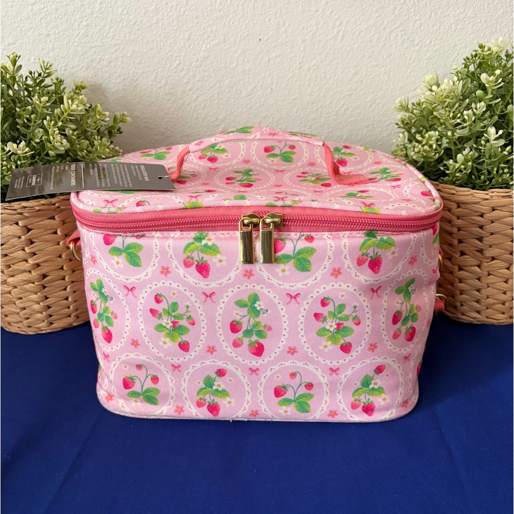 Strawberry Lunch Bag Set With Accessories